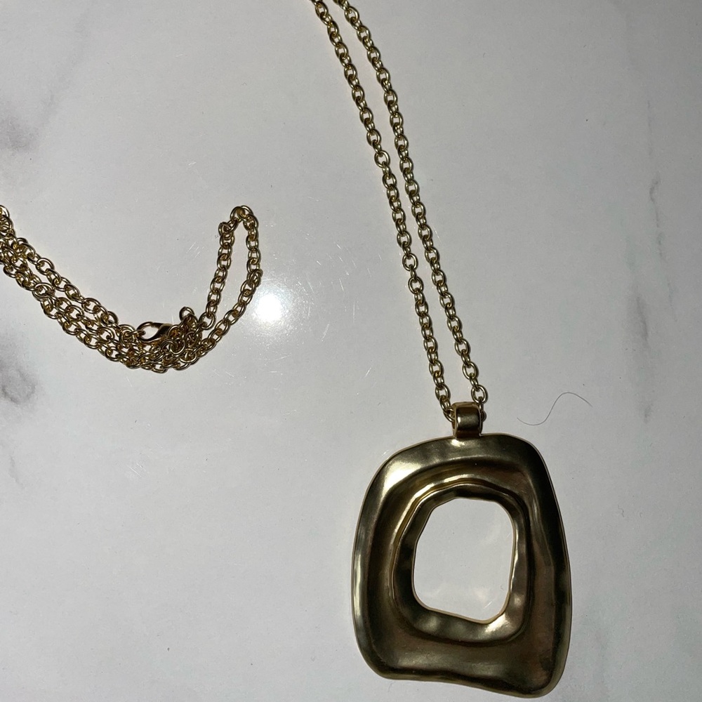 Gold Pendant Necklace - Picture 3 of 3